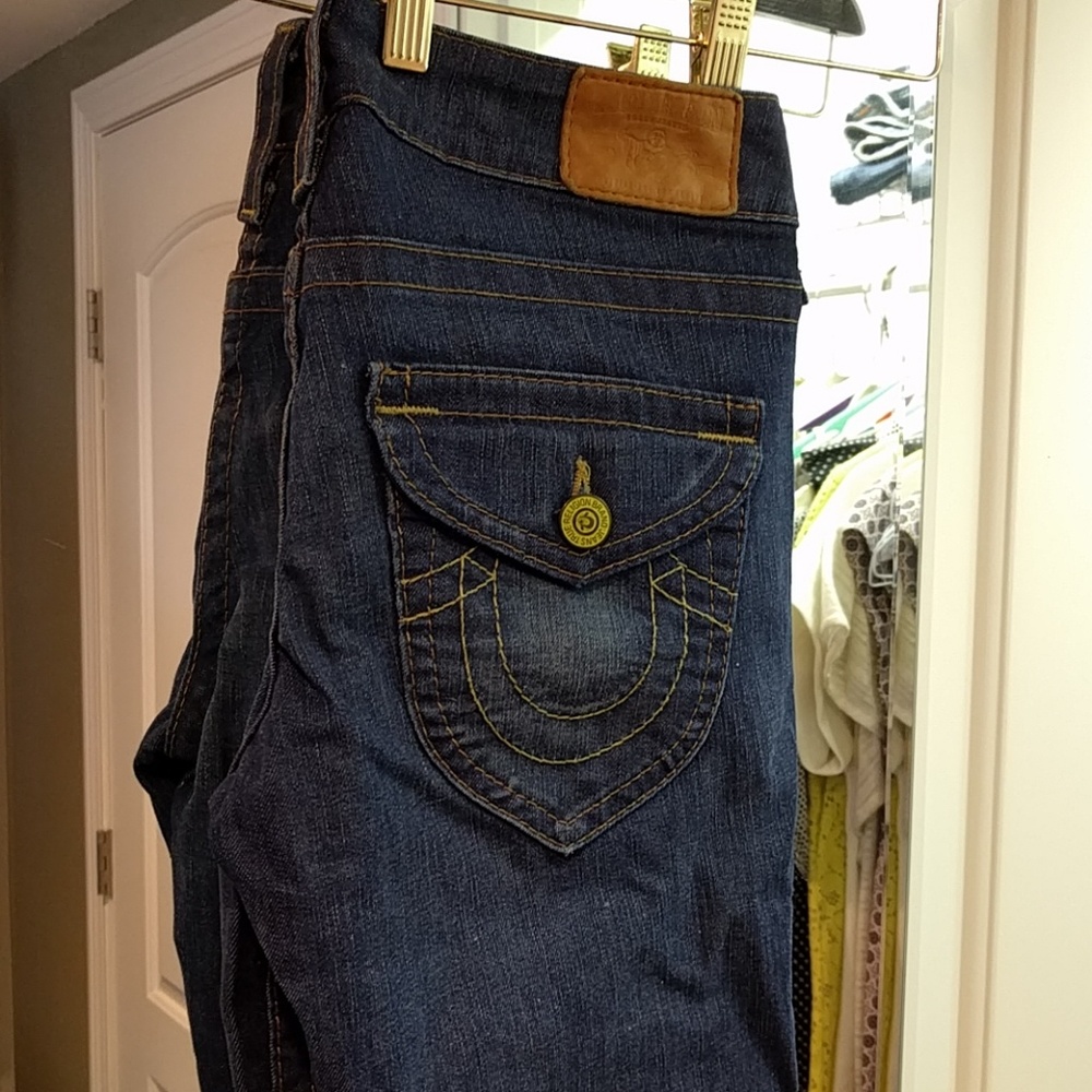 True Religion sz 28 flare w/ yellow button detail